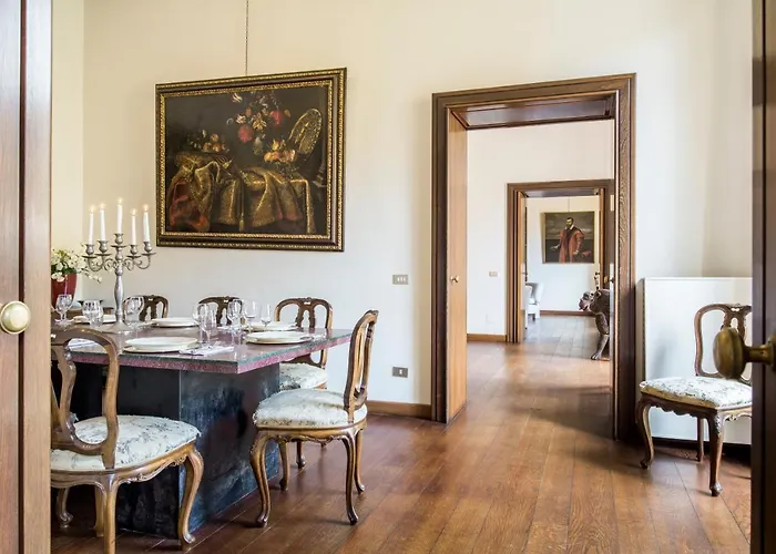 Palazzo Berardi: Renaissance Downtown Luxury Dom wakacyjny