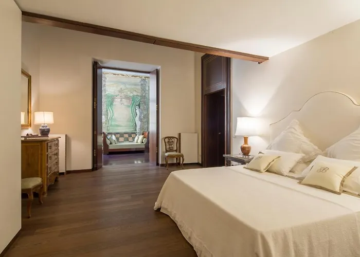 Palazzo Berardi: Renaissance Downtown Luxury Dom wakacyjny Rzym