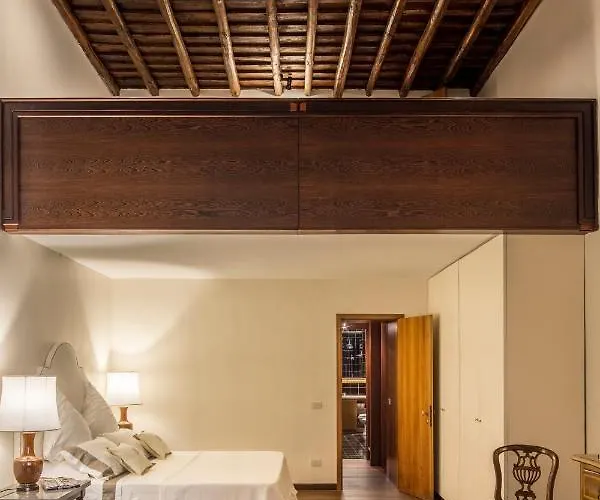 Palazzo Berardi: Renaissance Downtown Luxury Dom wakacyjny