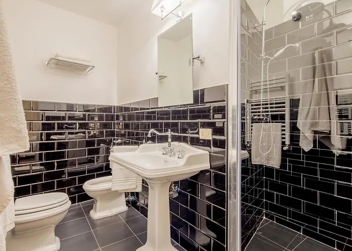 Palazzo Berardi: Renaissance Downtown Luxury Rzym