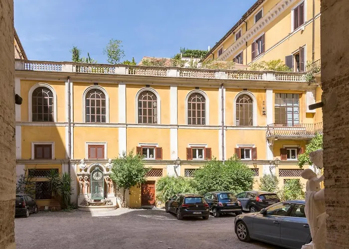 Palazzo Berardi: Renaissance Downtown Luxury * Rzym
